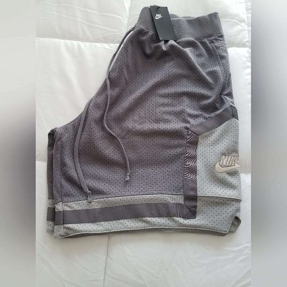 Nike shorts with tags